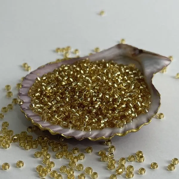 Preciosa Round Seed Beads 17020 11/0 3.5 Oz