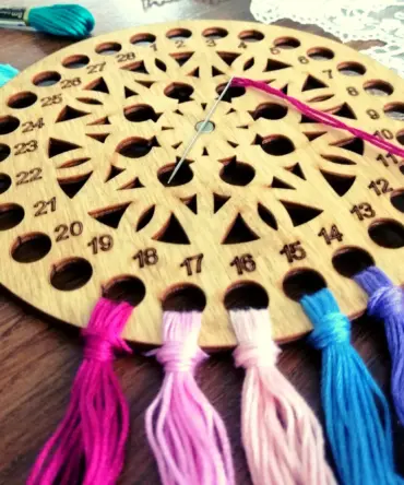 Wooden Cross Stitch Organizer with Small Needle Holder Magnet - Design6