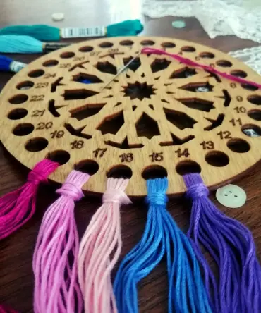 Wooden Cross Stitch Organizer with Small Needle Holder Magnet - Design11