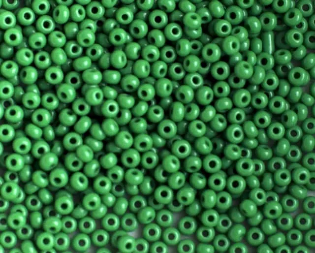 Preciosa Round Seed Beads 53250 4/0 3.5 Oz