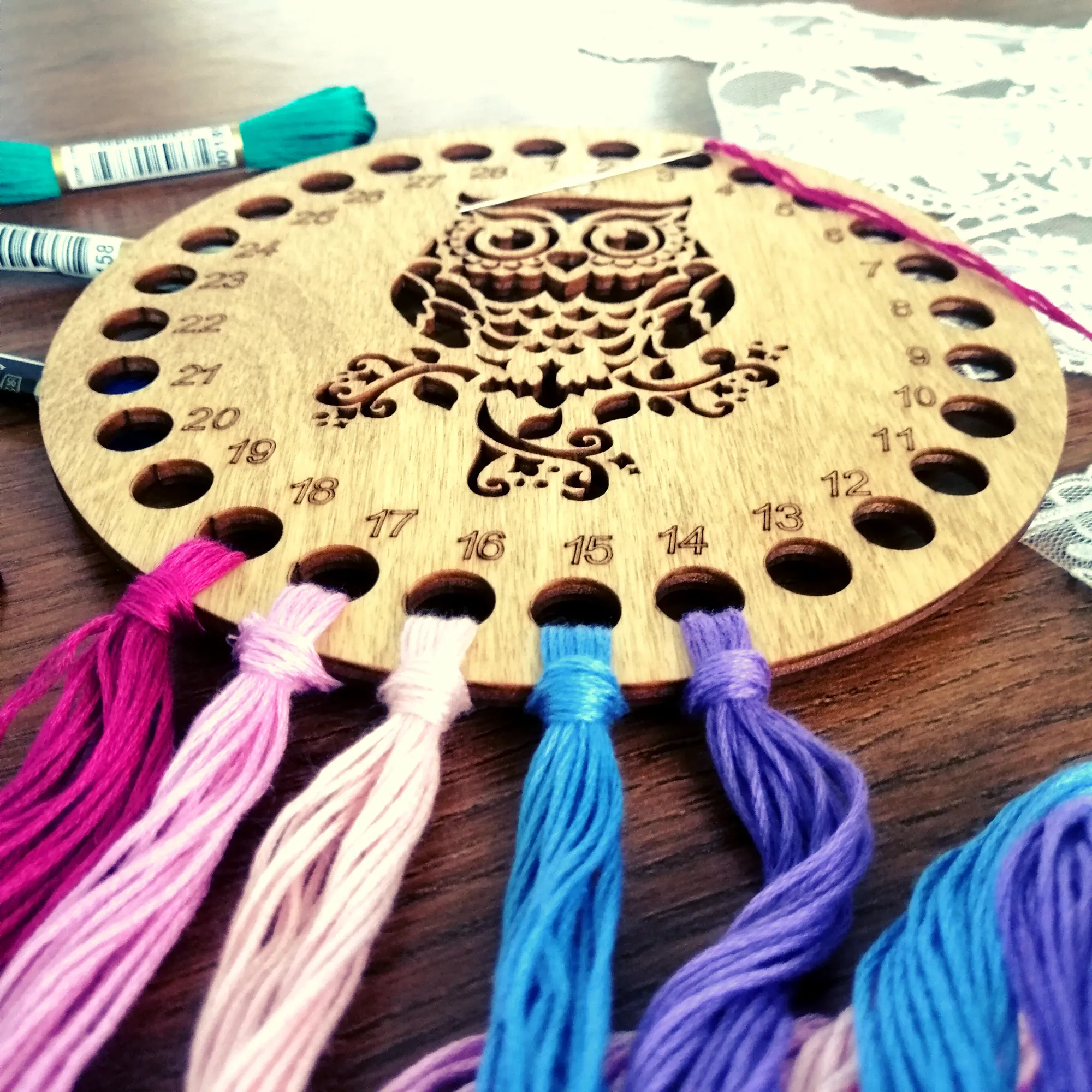 Wooden Embroidery Cross Stitch Organizer with Small Needle Holder Magnet Design16