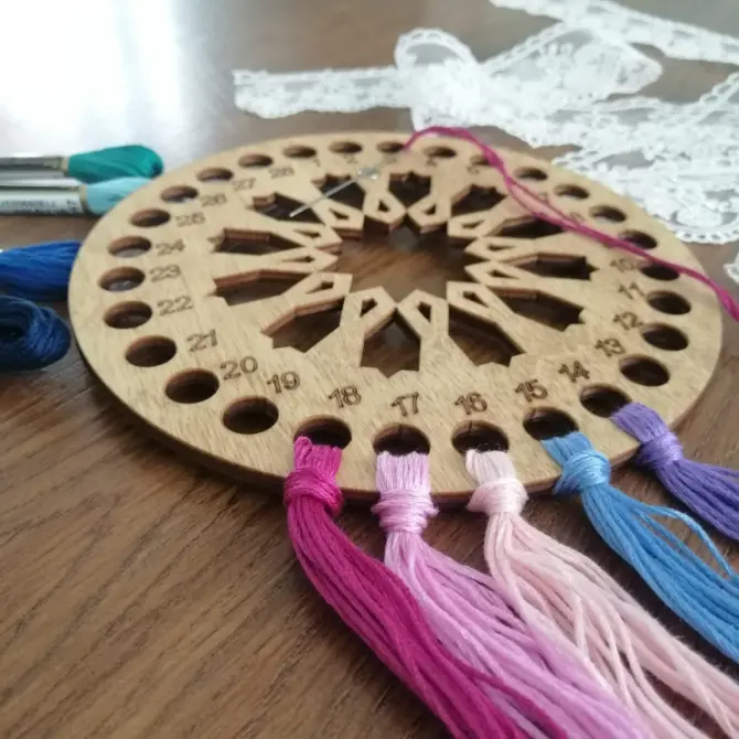 Lonjew Round Thread Sorter with Needle Holder Magnet - Wooden Art Embroidery Floss Organizer Design 1 - Image 7