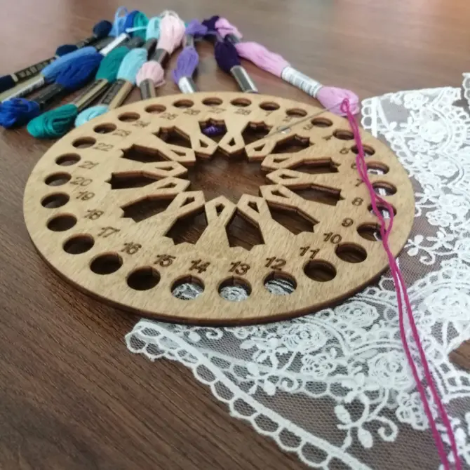 Lonjew Round Thread Sorter with Needle Holder Magnet - Wooden Art Embroidery Floss Organizer Design 1 - Image 6